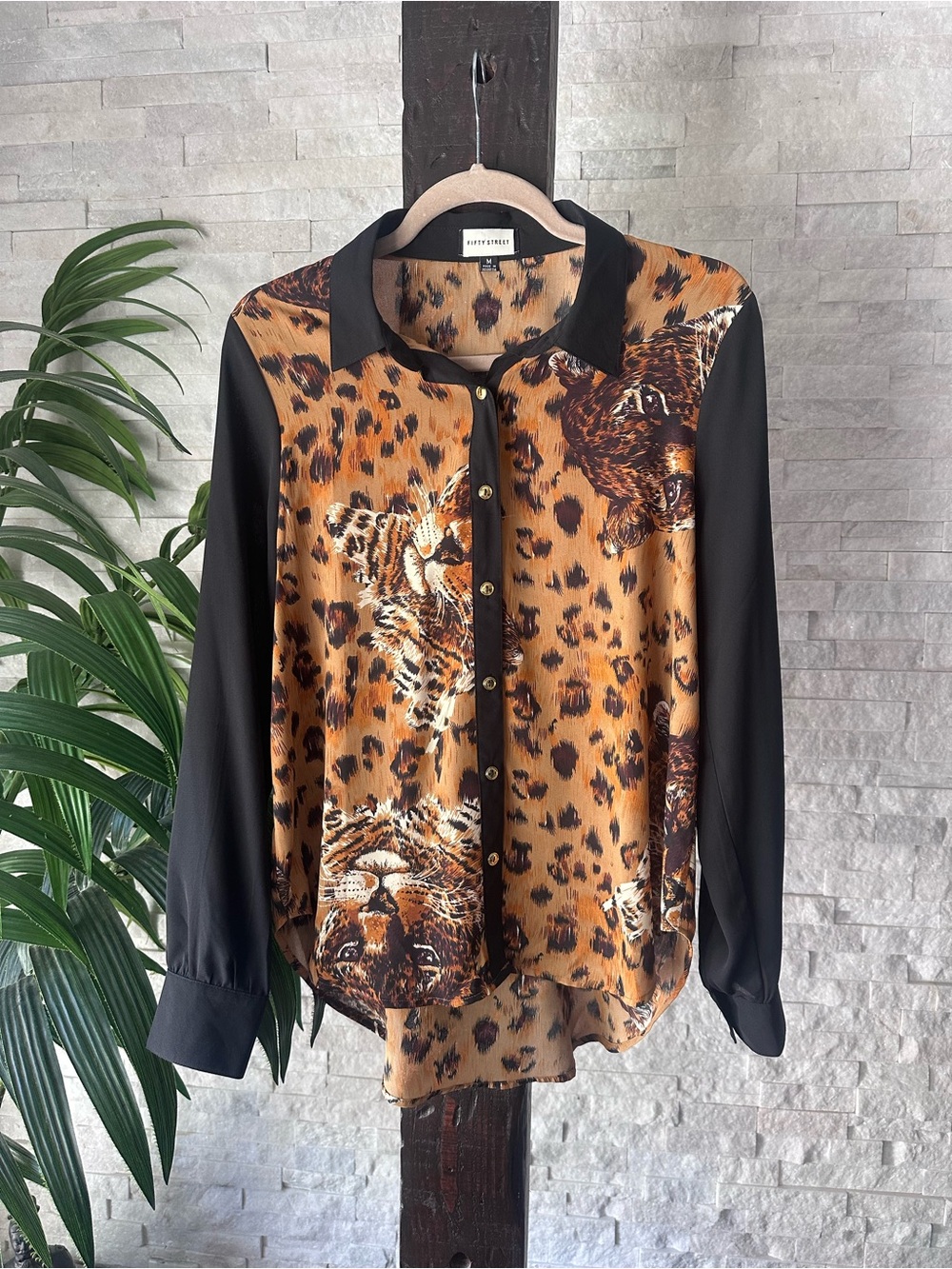 Fifty Street Print Leopard Cat Print Button-Up Black Brown Blouse Size M